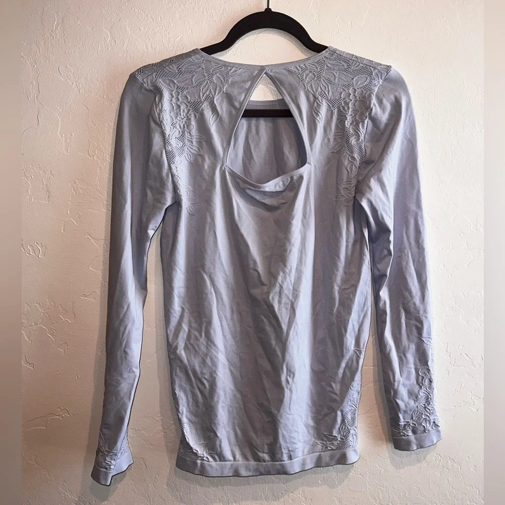 NWT Fabletics Top​​​ - Picture 5 of 5